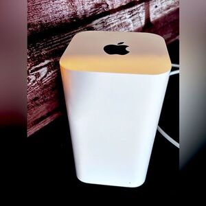 Apple AirPort Extreme Base Station Wireless Router Model A1521 works